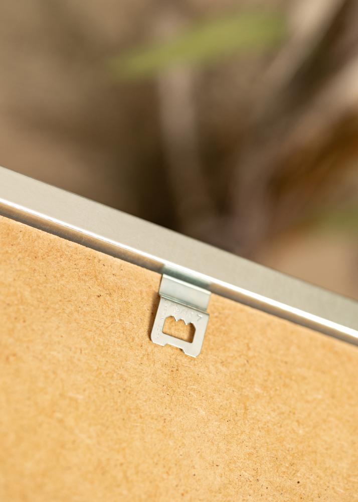 Okvir Minerva Srebro 30x40 cm - Paspartui Bijela 20x28 cm