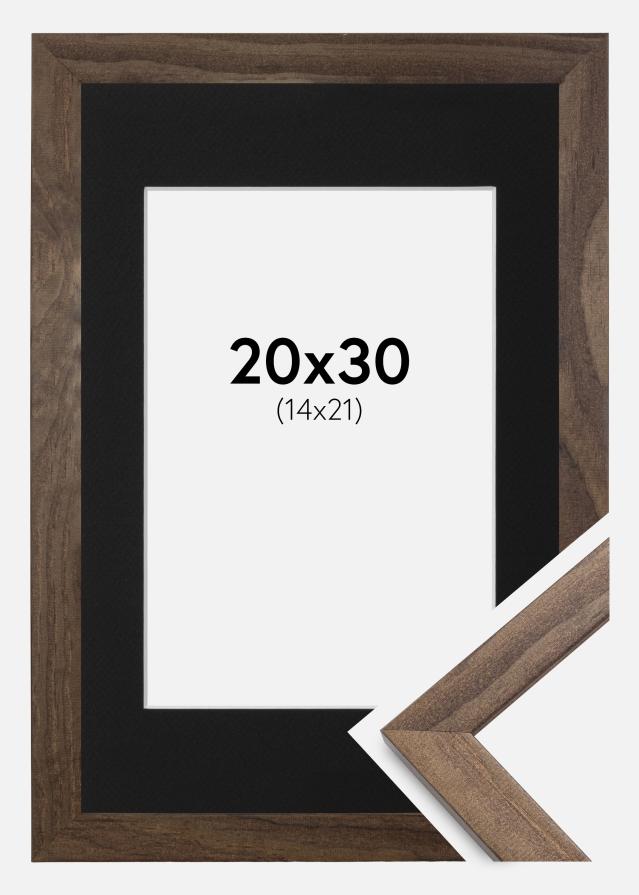 Okvir Profinjeni Orah 20x30 cm - Paspartu Crno 15x22 cm