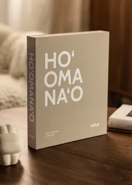 KAILA HO'OMANA'O - Coffee Table Photo Album (60 Crne Stranice / 30 listova)