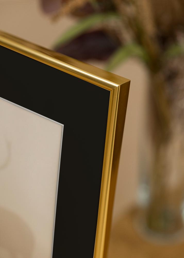 Okvir Victoria Zlato 50x70 cm - Paspartu Crno 33x56 cm