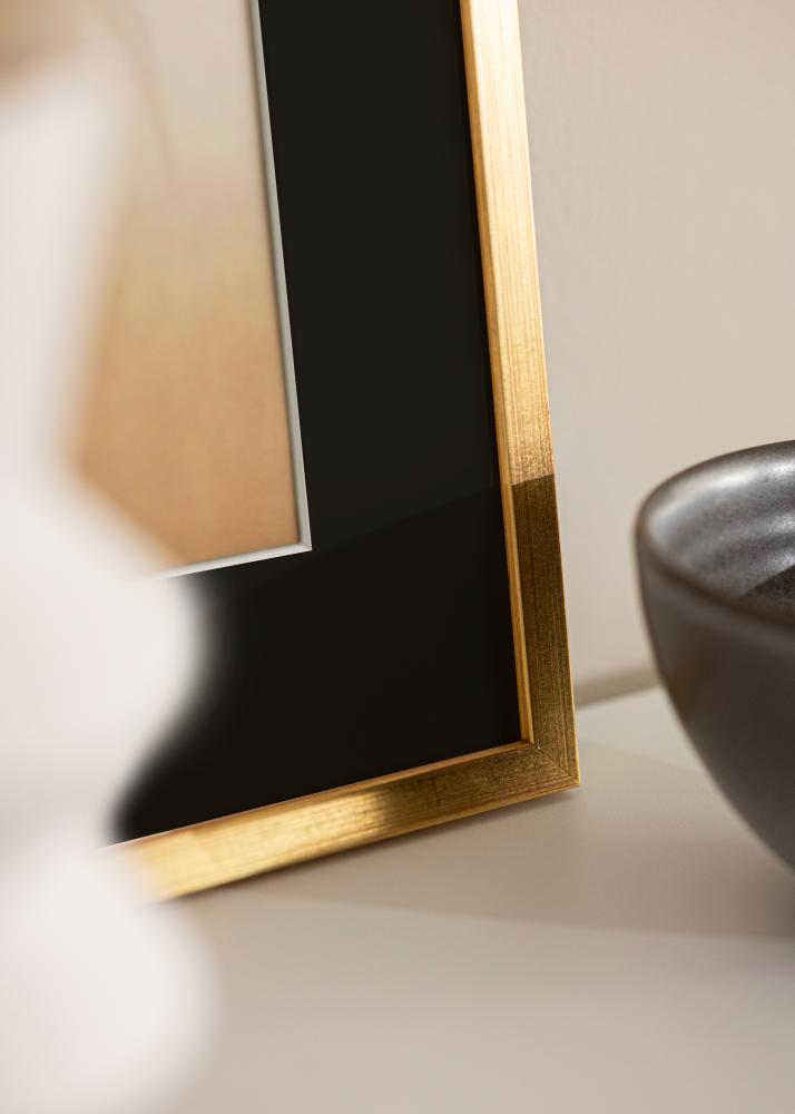 Okvir Edsbyn Zlato 28x35 cm - Paspartu Crno 8x10 inches