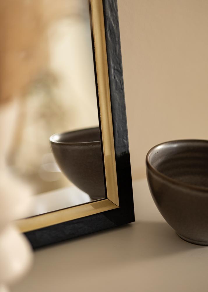 Ogledalo Leonie Crno - Po vlastitoj mjeri